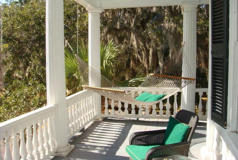 Bed and Breakfast Rhett House Бофорт Экстерьер фото