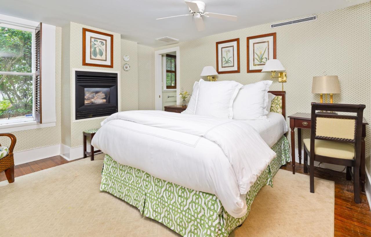 Bed and Breakfast Rhett House Бофорт Экстерьер фото