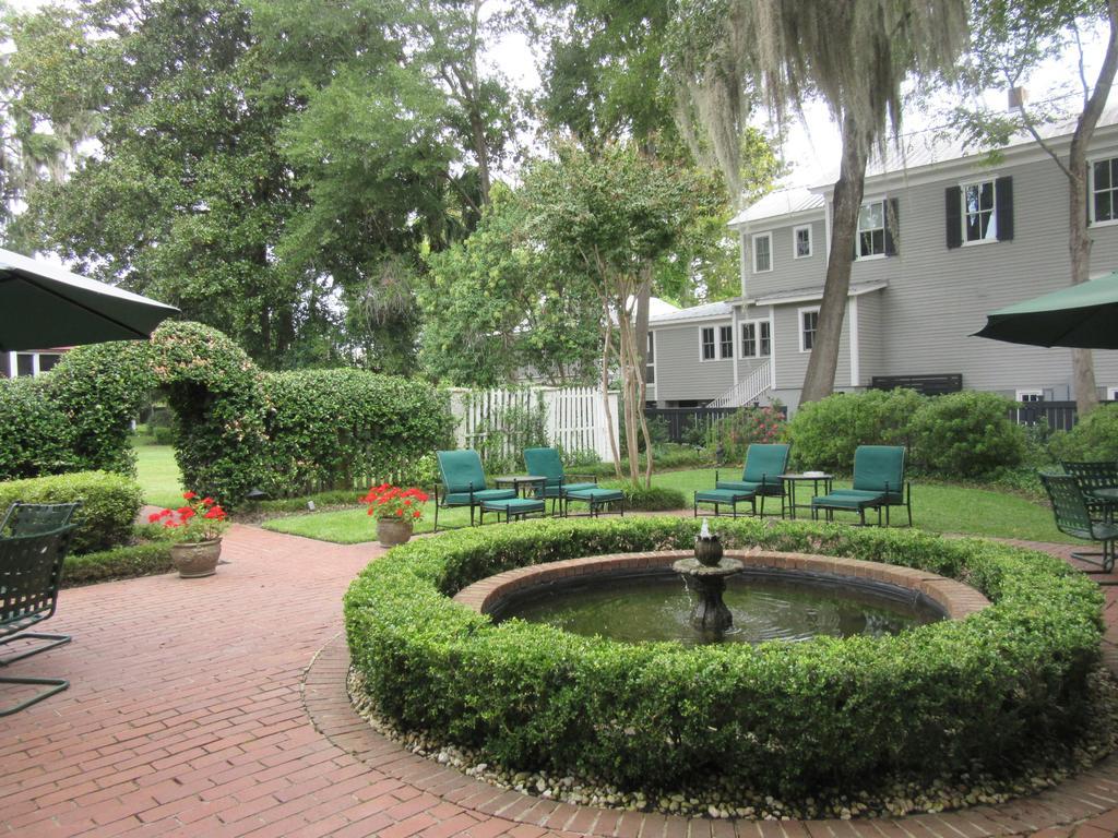 Bed and Breakfast Rhett House Бофорт Экстерьер фото