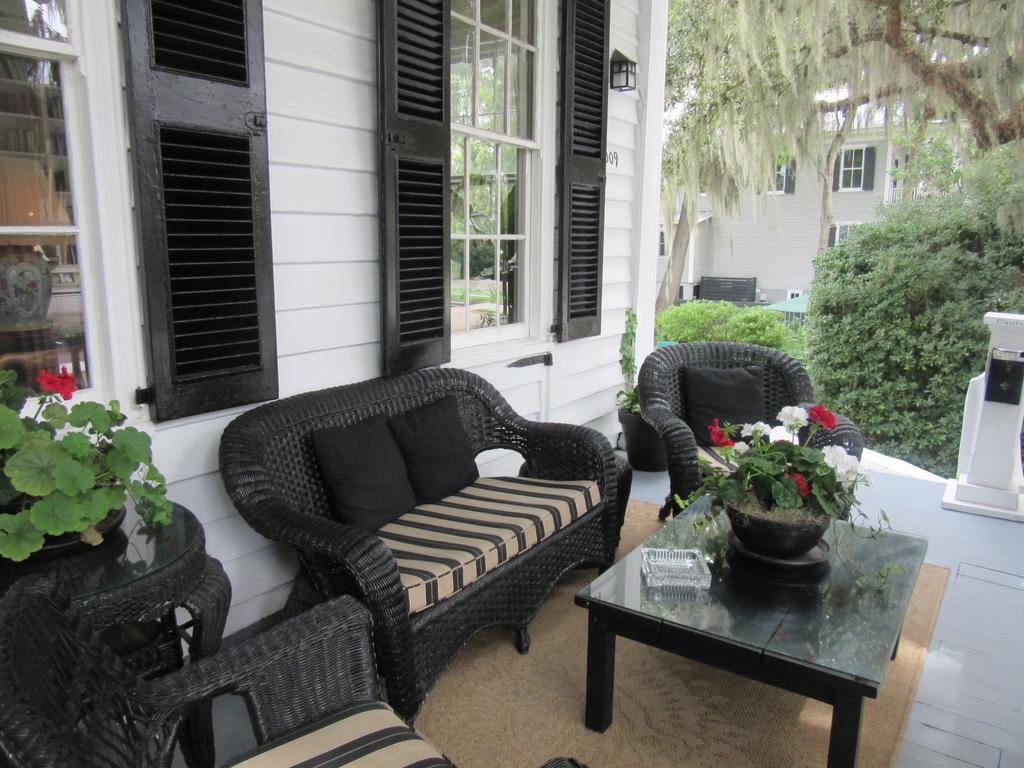 Bed and Breakfast Rhett House Бофорт Экстерьер фото